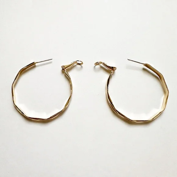 Vada Hoops - Elegant Gold Hammered Hoop Earrings - Picture 4 of 8